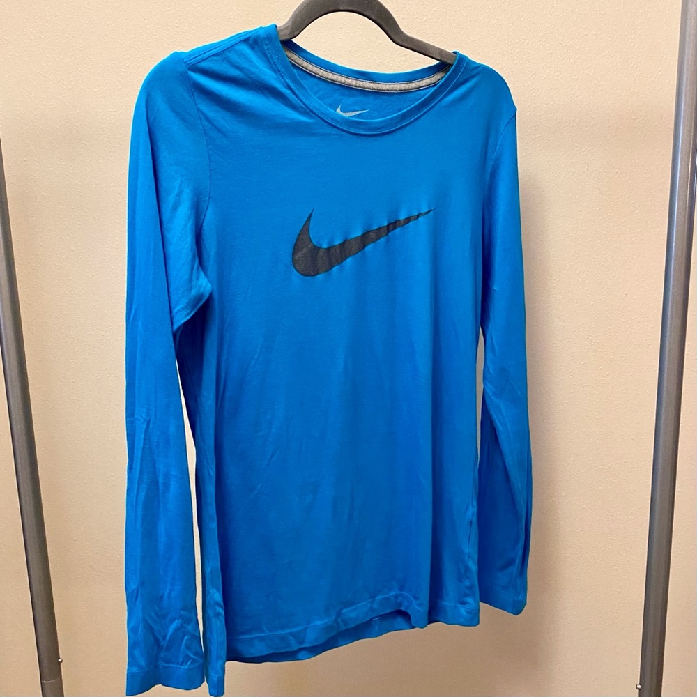 Nike Slim Fit Women’s Large Long Sleeve T-Shirt